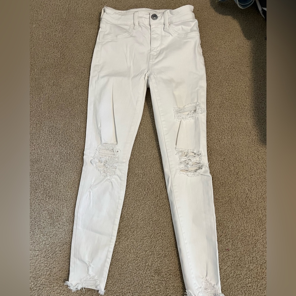 White American Eagle Ripped Skinny Jeans size 00